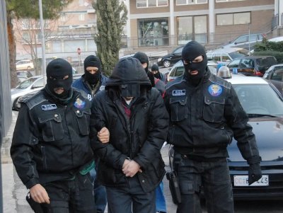 Седем души бяха арестувани в Италия и 10 в Съединените