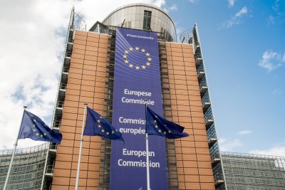 Европейската комисия препоръча в сряда блокът да започне преговори за членство