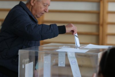 Комична случка се разигра по време на вота в изборна