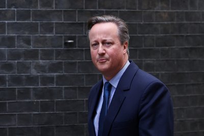 Бившият британски премиер Дейвид Камерън стана външен министър