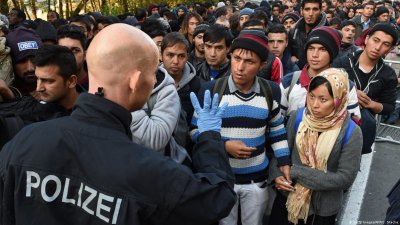 Броят на нападенията в Германия насочени срещу бежанци и местата