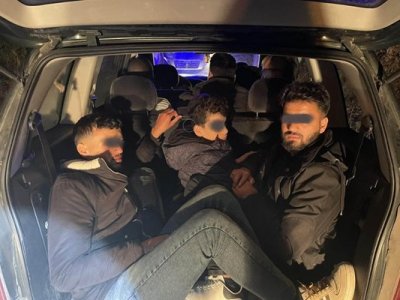 Чужденци арестувани от ГДБОП за трафик на мигранти