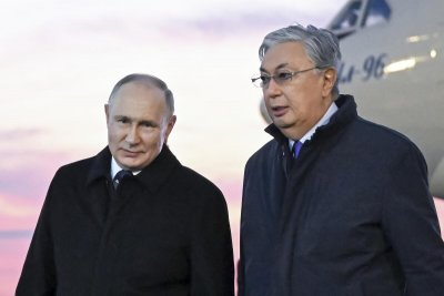Путин търси пазари в Азия чрез визита в Казахстан