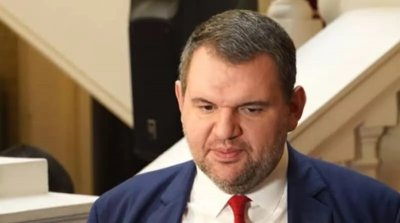 Пеевски: ПП-ДБ искат оставката на Калин Стоянов, защото са го натискали за изборите 