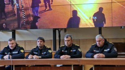 33-ма пострадали полицаи при протеста в София