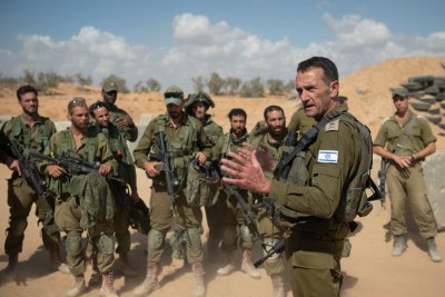 Началникът на израелския генерален щаб Херци Халеви обяви днес че операциите в