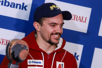 Най добрият български състезател в ските алпийски дисциплини Алберт Попов стартира по