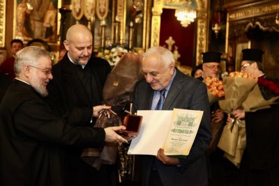 Светият Синод на Българската православна църква награди директора на Софийска