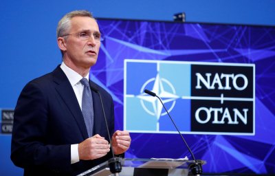 НАТО: Украйна успя да си върне половината от завзетите от Русия земи