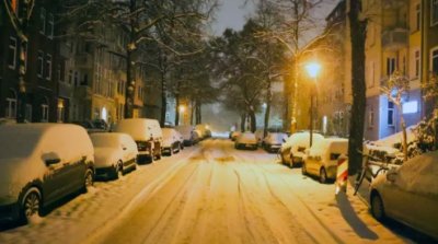 Снегът и поледиците предизвикаха масивни затруднения в обширни части на Южна Германия и