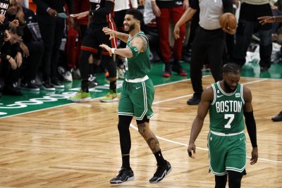 Бостън и Милуоки капарираха първите места в NBA In-Season Tournament