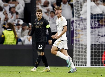 Реал Мадрид надви тима на Наполи с 4 2 в среща от 5 ия кръг