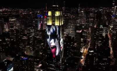 KISS сложиха край на концертите си със зрелищно шоу в Ню Йорк (ВИДЕО)