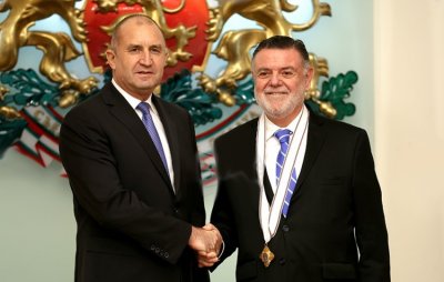 Президентът Румен Радев удостои посланика на Република Аржентина в България