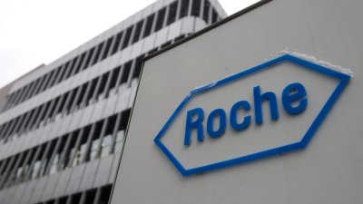 Швейцарският фармацевтичен гигант Roche Holding съобщи в понеделник че е сключил