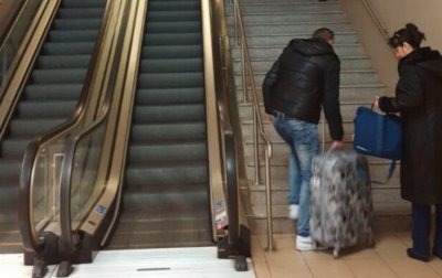 Ескалатори в някои от най натоварените станции на софийското метро не