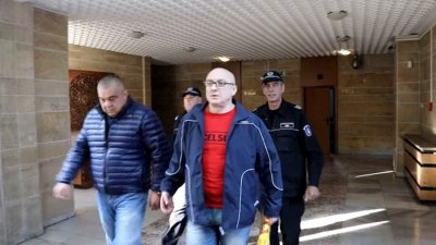 Дело за убийство на митничар пред финал