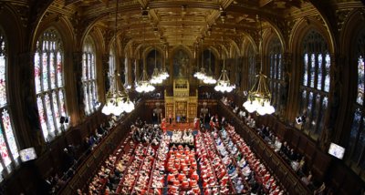 Британският парламент на първо съботно заседание от 37 години