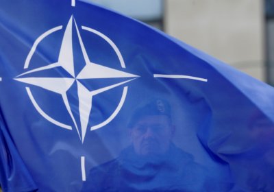 НАТО създаде кризисен щаб за военната операция на Турция в Сирия