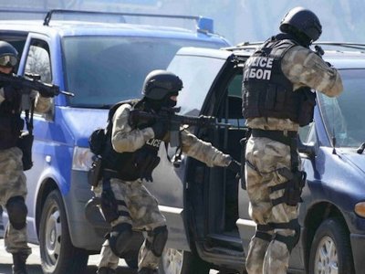 Полицейска акция удари разпространители на наркотици и в Хасково