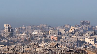 Израелската армия навлиза все по на юг в ивицата Газа