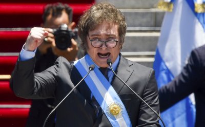 Новият аржентински президент оряза наполовина броя на министерствата