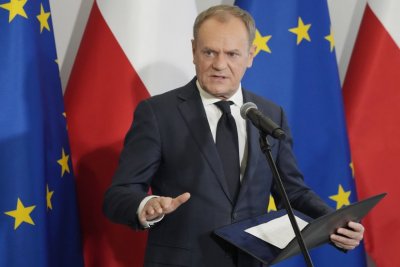 Полският парламент подкрепи премиерската кандидатура на Доналд Туск с което