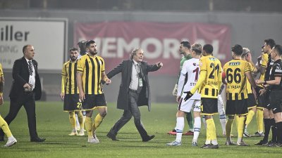 Пореден скандал разтърси турския футбол Двубоят между Истанбулспор и Трабзонспор
