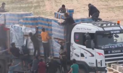 Превозващите хуманитарна помощ камиони за Ивицата Газа бяха разграбени от