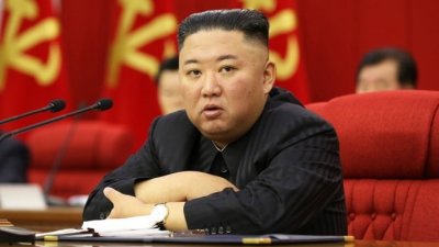 Севернокорейският лидер Ким Чен ун предупреди че Пхенян няма да се