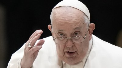 Папата недоволен от закостенялата църква
