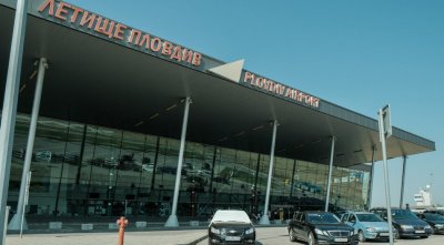 Хиляди туристи се очаква да кацнат на летище Пловдив тази