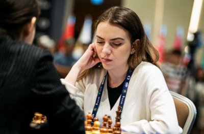 Нургюл Селимова допусна първа загуба на световното по бърз шах