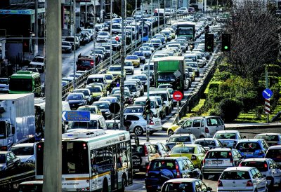 В Гърция са въведени извънредни мерки по контрол на трафика