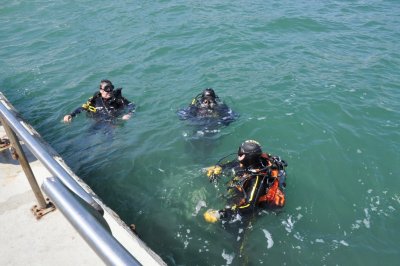Водолази от сдружение Приятели на морето в Бургас откриха три