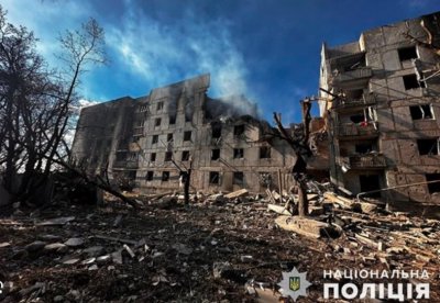 Освен масираните бомбардировки и въздушни атаки Русия атакува вчера Украйна