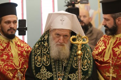 Патриарх Неофит: Нека молим за мир и благоволение по целия свят