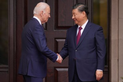 Лидерът на Китай Си Дзинпин и президентът на САЩ Джо