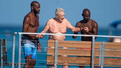 Милиардерът Джордж Сорос е забелязан да се къпе в Барбадос