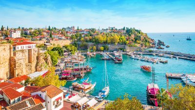 Анталия перлата на турския летен туризъм е посрещнала рекорден брой