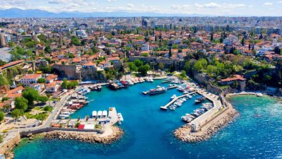 Рекорден брой туристи в перлата на Турция