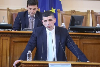 Депутатът от ПП ДБ Ивайло Мирчев подозира че Румен Радев саботира влизането