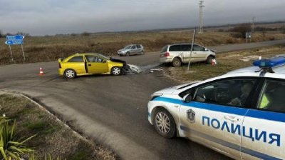 Мъж и жена пострадаха при катастрофа до хасковското село Книжовник
