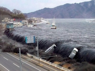 7,4 по Рихтер разтърси Япония, чака се цунами 