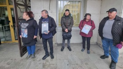 Отлагат делото за катастрофата с три жертви край Български извор за февруари 