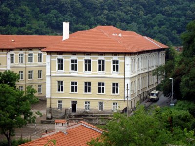 Регионалното управление на образованието във Велико Търново обяви конкурси за
