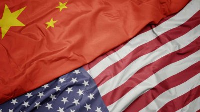 Китай упрекна САЩ в икономически тормоз