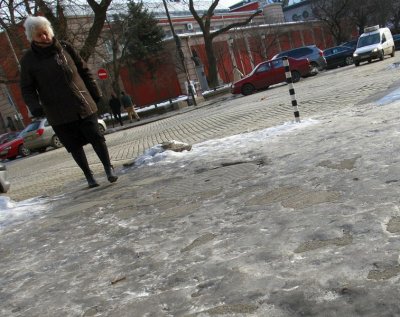60 души се потрошиха заради поледицата в София
