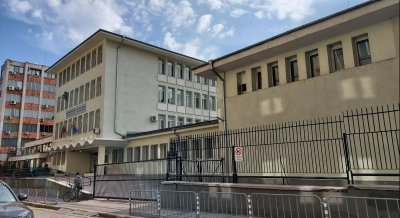 Търсят се директори за 26 училища в София