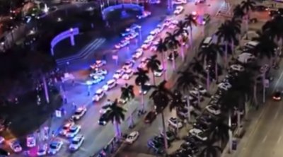 Странен инцидент се случва на Bayside Marketplace в Маями вечерта